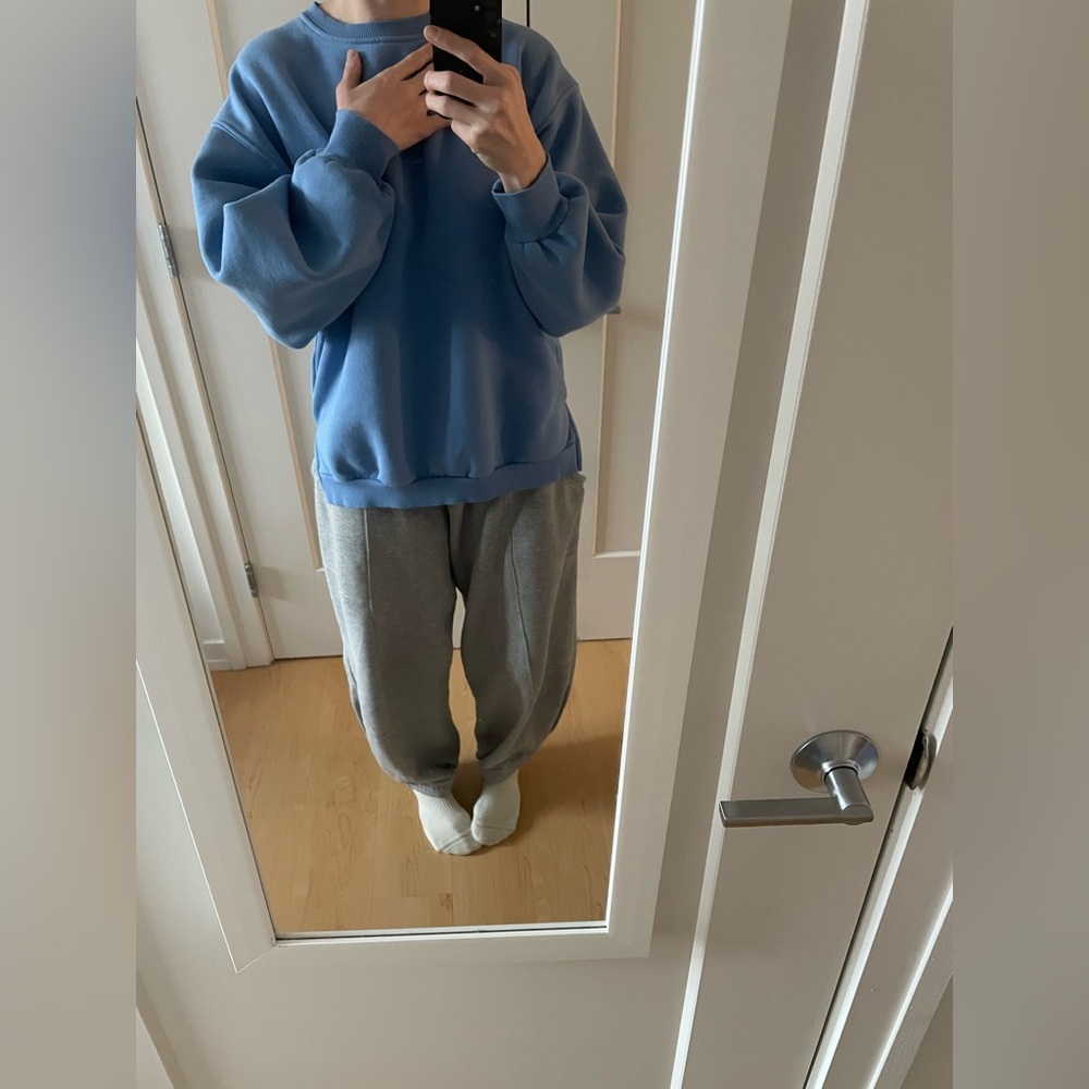 Amsterdam 2023 Catwalk Junkie Oversized Blue Balloon Sleeve Sweater